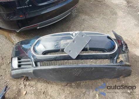 2013 Tesla Model S z USA, uszkodzony, nr VIN 5YJSA1AC7DFP10623